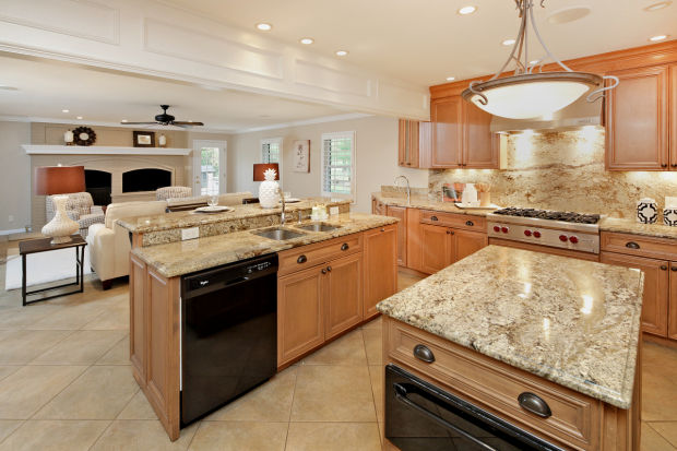 113 Hawthorne Estates-Kitchen.jpg